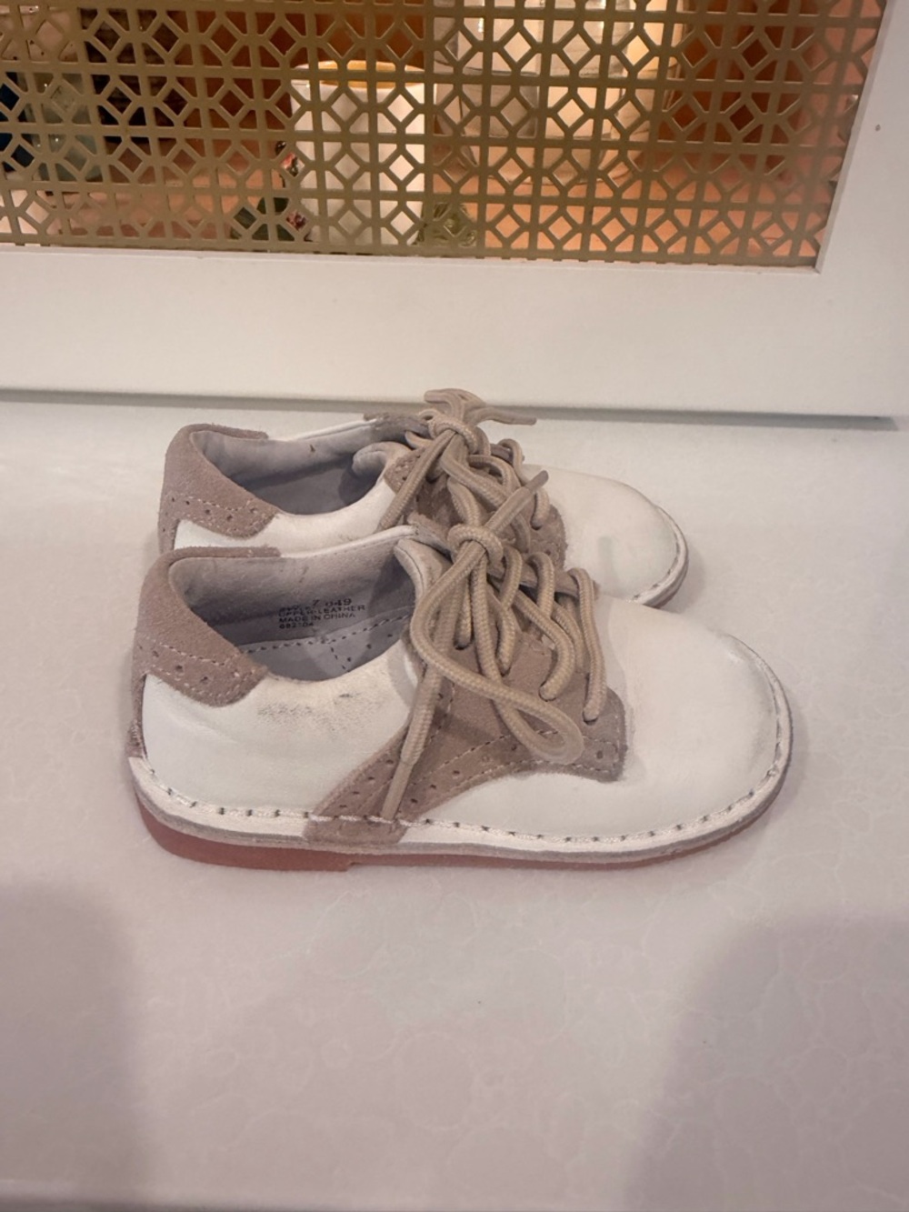 L'Amour White and Beige Kids Lace-Up Dress Shoes